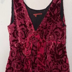 Tapemeasure Red velvet vneck blouse Y2K size 10